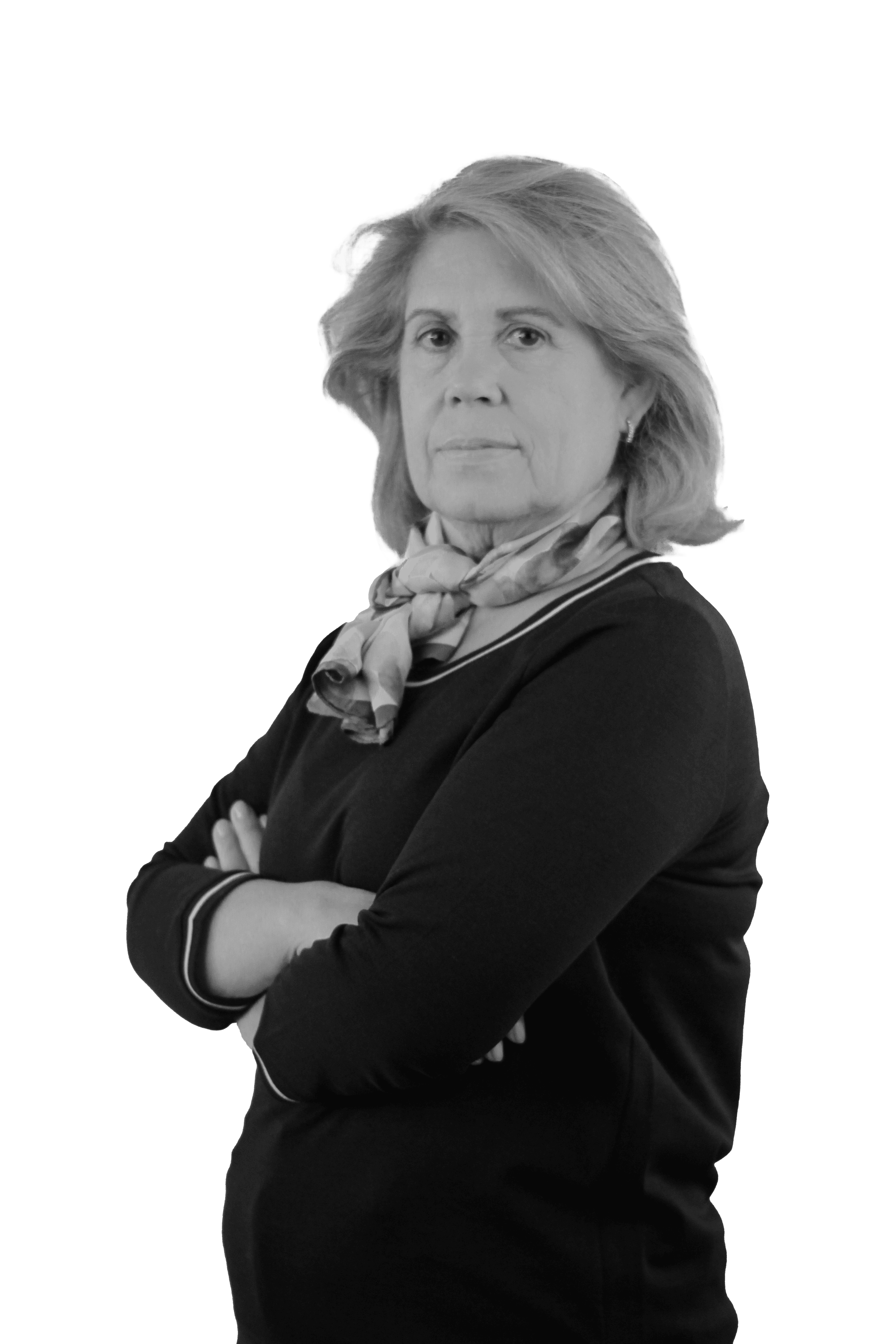 Retrato en branco e negro de Fina Muñoz, Presidenta de IAG7 Viajes.